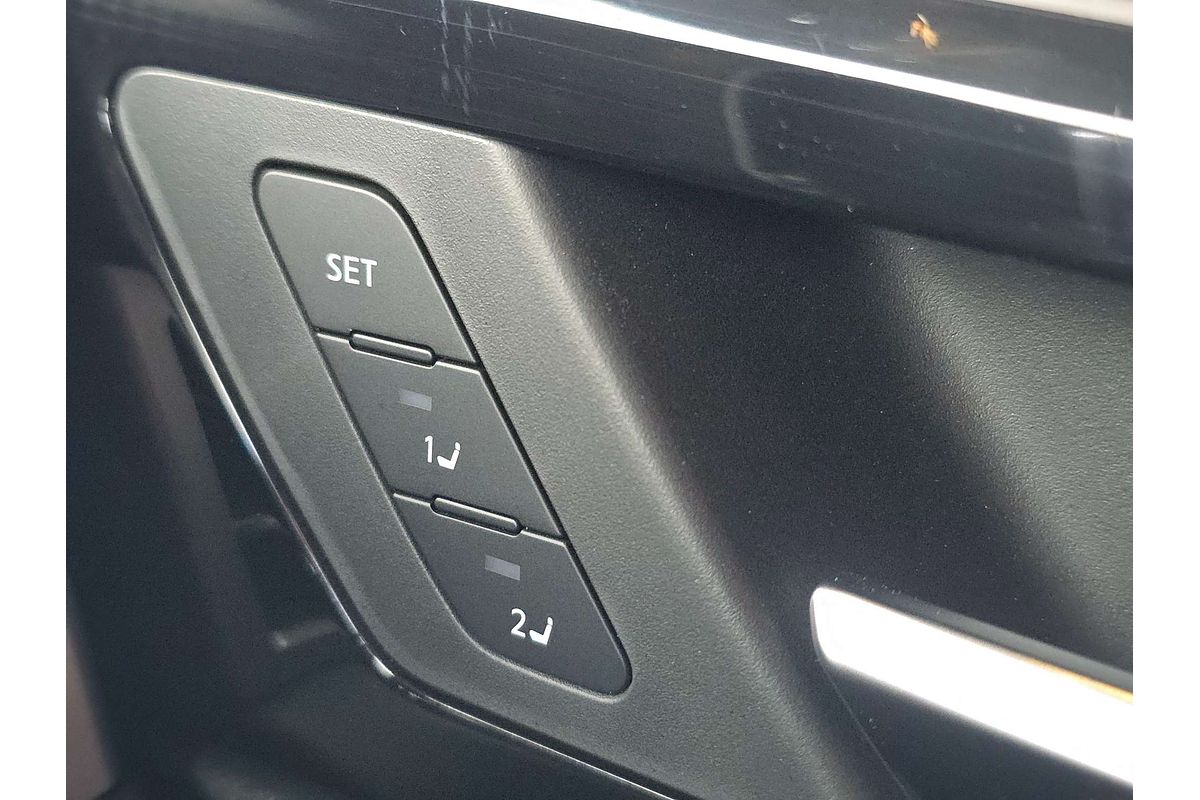 2025 Mitsubishi Outlander PHEV Exceed ZM