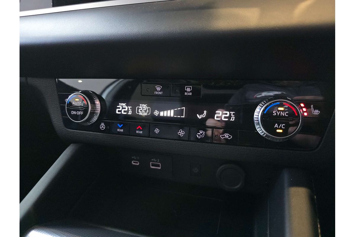 2025 Mitsubishi Outlander PHEV Exceed ZM