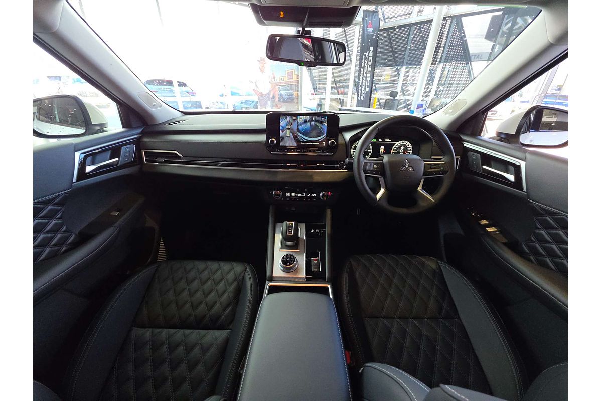 2025 Mitsubishi Outlander PHEV Exceed ZM