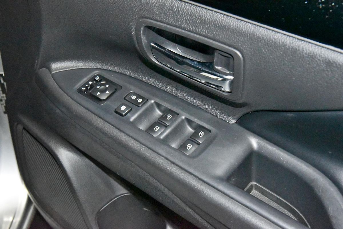 2019 Mitsubishi Outlander LS ZL