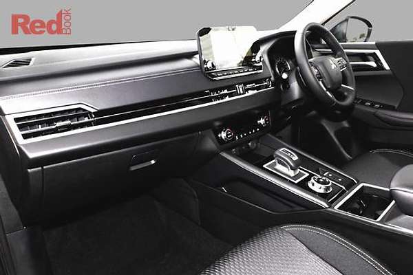 2025 Mitsubishi Outlander LS ZM