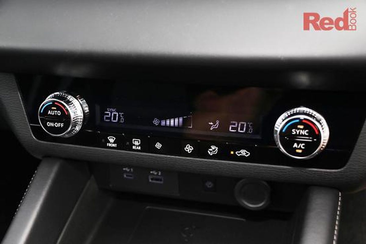 2025 Mitsubishi Outlander LS ZM