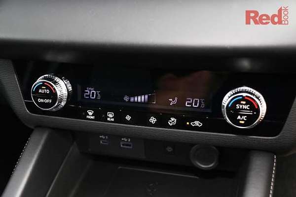 2025 Mitsubishi Outlander LS ZM