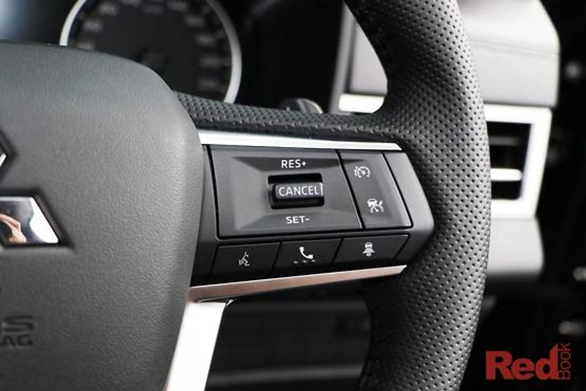 2025 Mitsubishi Outlander LS ZM