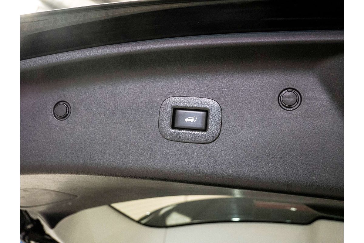2022 Nissan Patrol Ti-L Y62