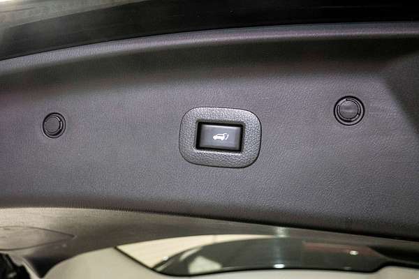 2022 Nissan Patrol Ti-L Y62