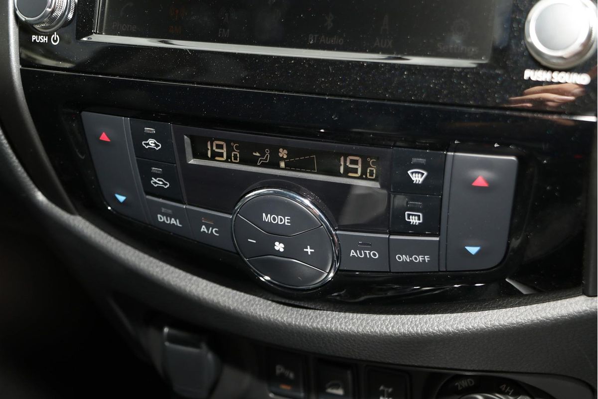 2025 Nissan Navara PRO-4X Warrior D23 4X4