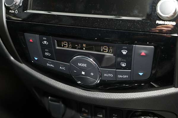 2025 Nissan Navara PRO-4X Warrior D23 4X4