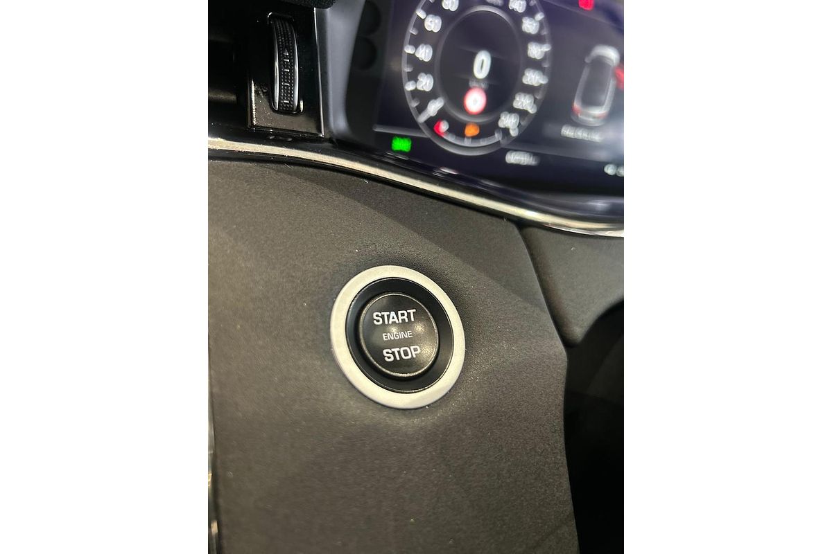 2019 Land Rover Range Rover Evoque P300 R-Dynamic SE L551
