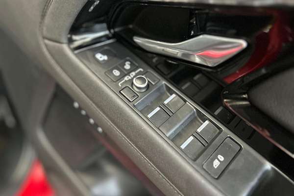 2019 Land Rover Range Rover Evoque P300 R-Dynamic SE L551