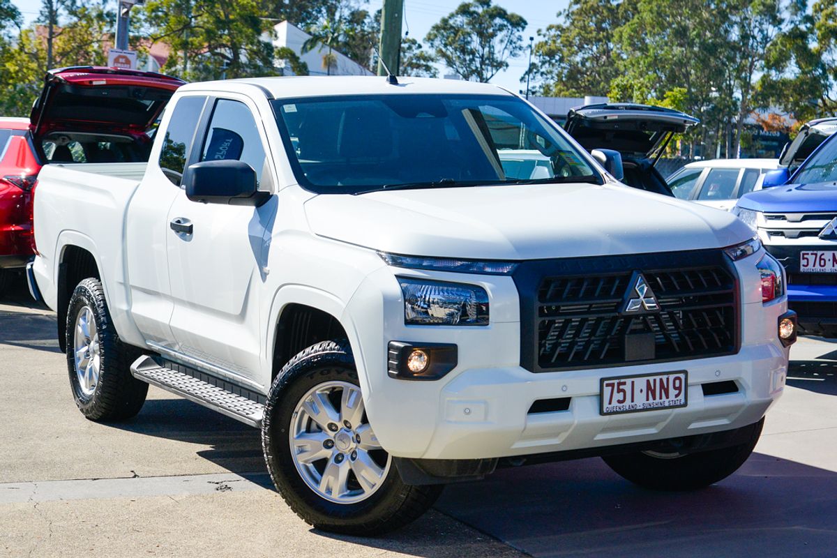 2024 Mitsubishi Triton GLX+ MV 4X4
