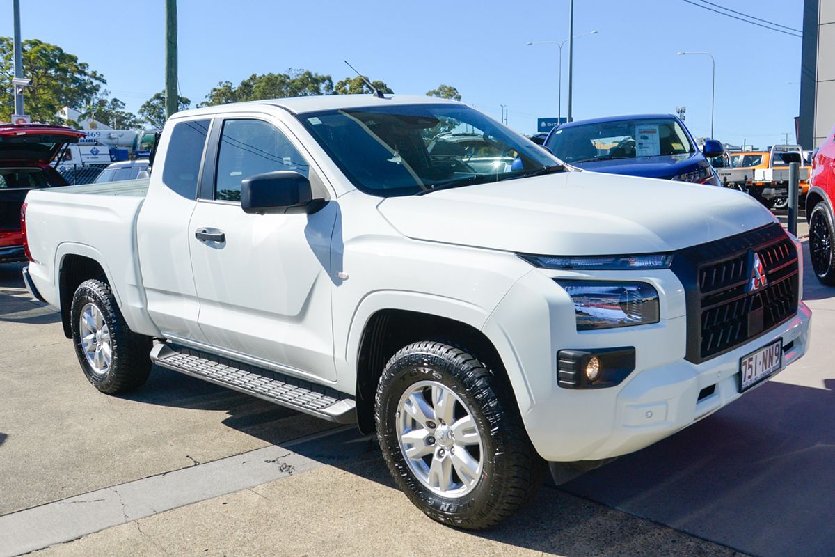 2024 Mitsubishi Triton GLX+ MV 4X4