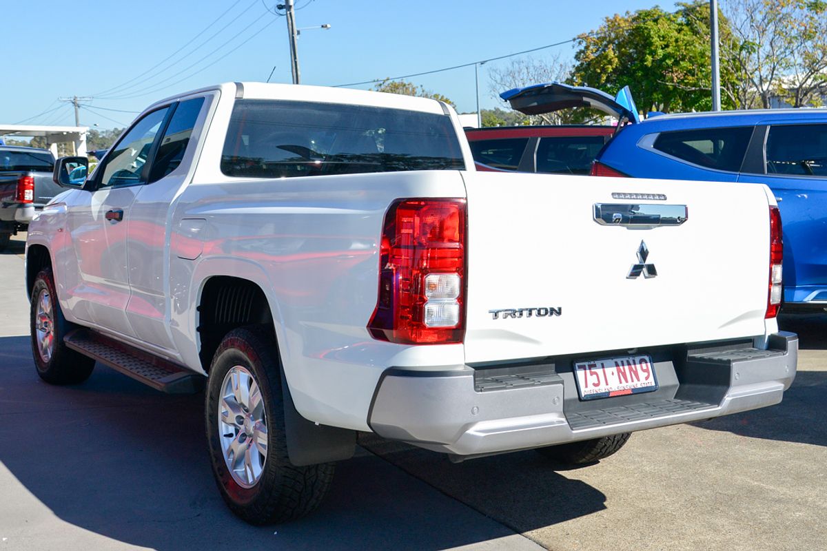 2024 Mitsubishi Triton GLX+ MV 4X4