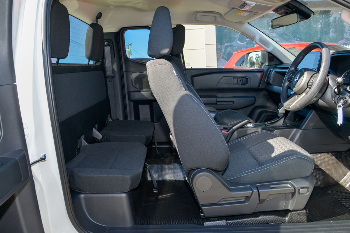 2024 Mitsubishi Triton GLX+ MV 4X4
