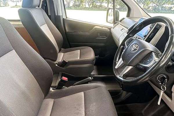 2021 Toyota Hiace  GDH300R LWB
