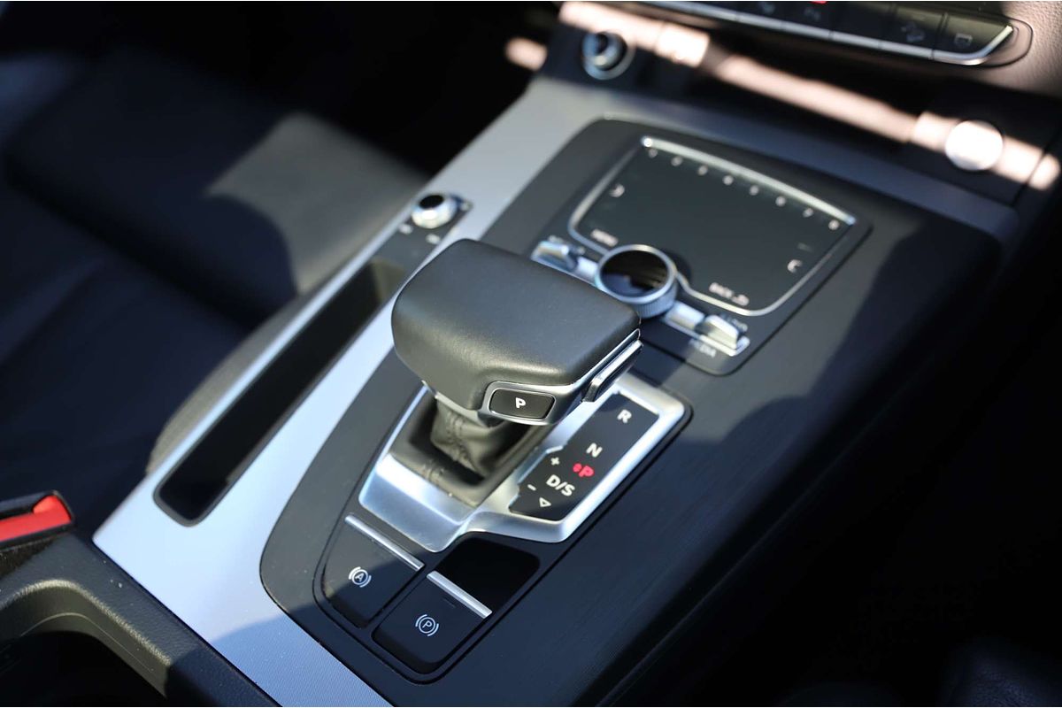 2020 Audi Q5 40 TDI sport FY