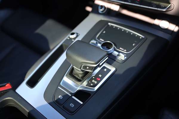 2020 Audi Q5 40 TDI sport FY