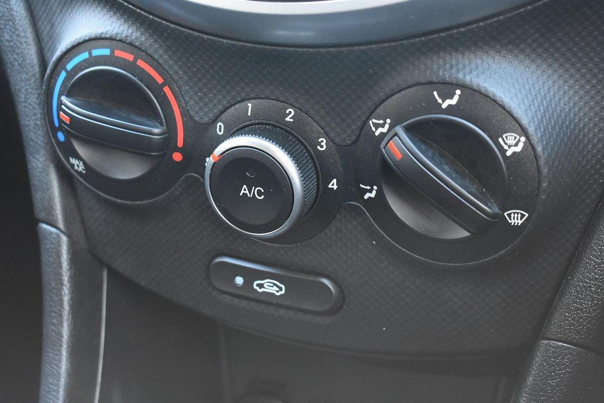 2019 Hyundai Accent Sport RB6