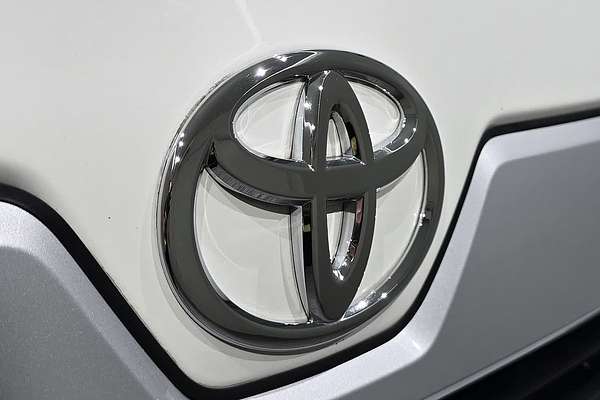 2025 Toyota Hiace GDH300R LWB