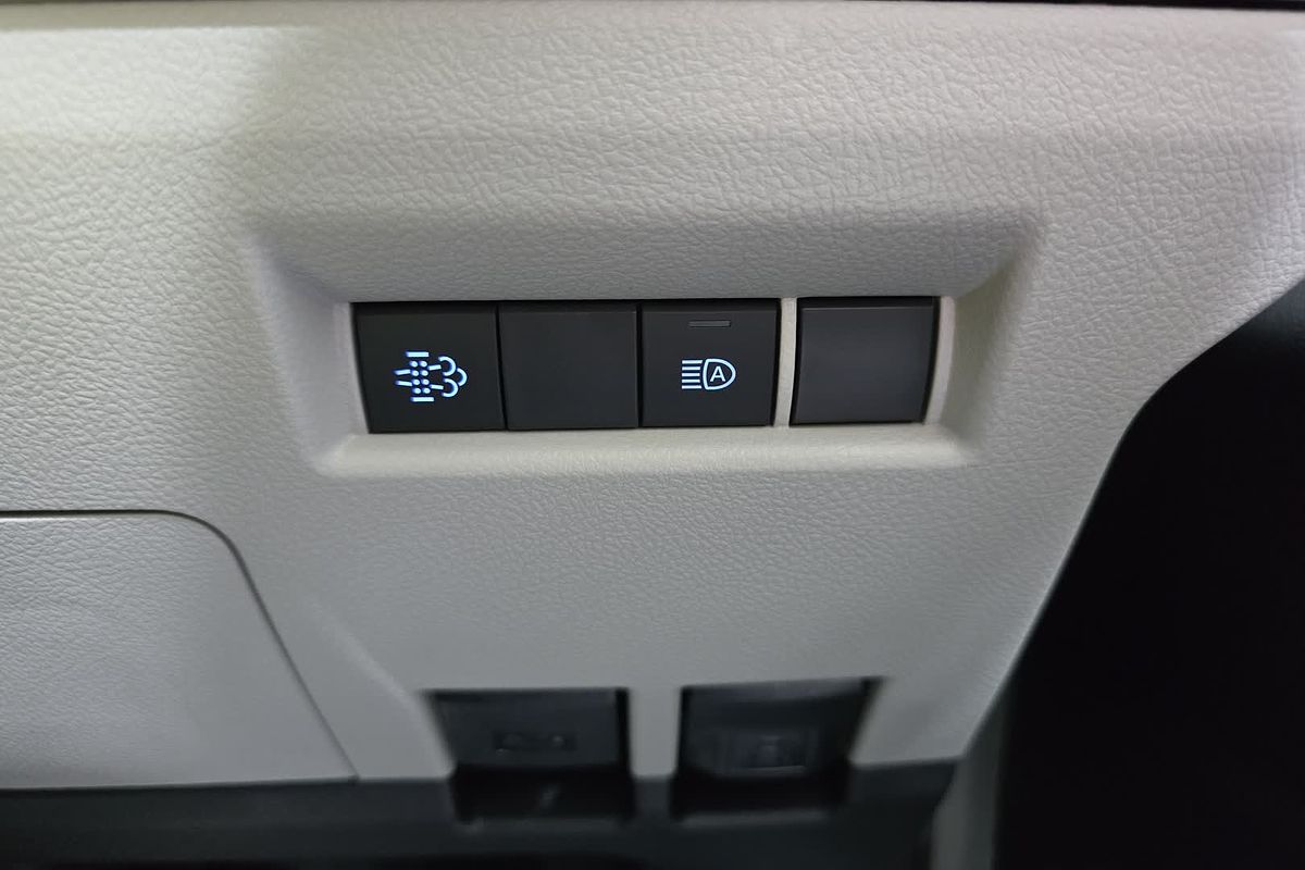 2025 Toyota Hiace GDH300R LWB