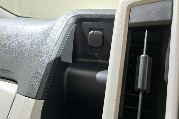 2025 Toyota Hiace GDH300R LWB