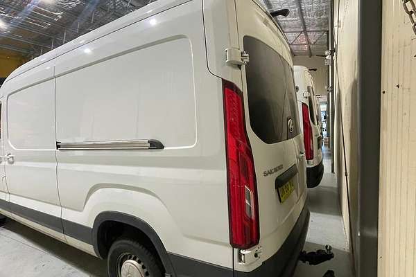 2022 LDV Deliver 9 LWB