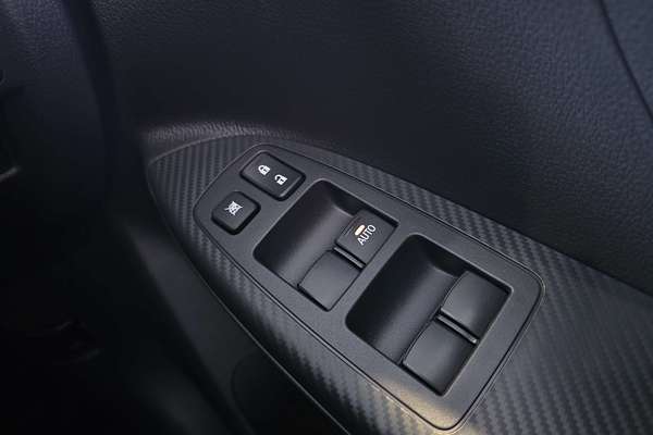 2024 Mitsubishi Eclipse Cross ES YB