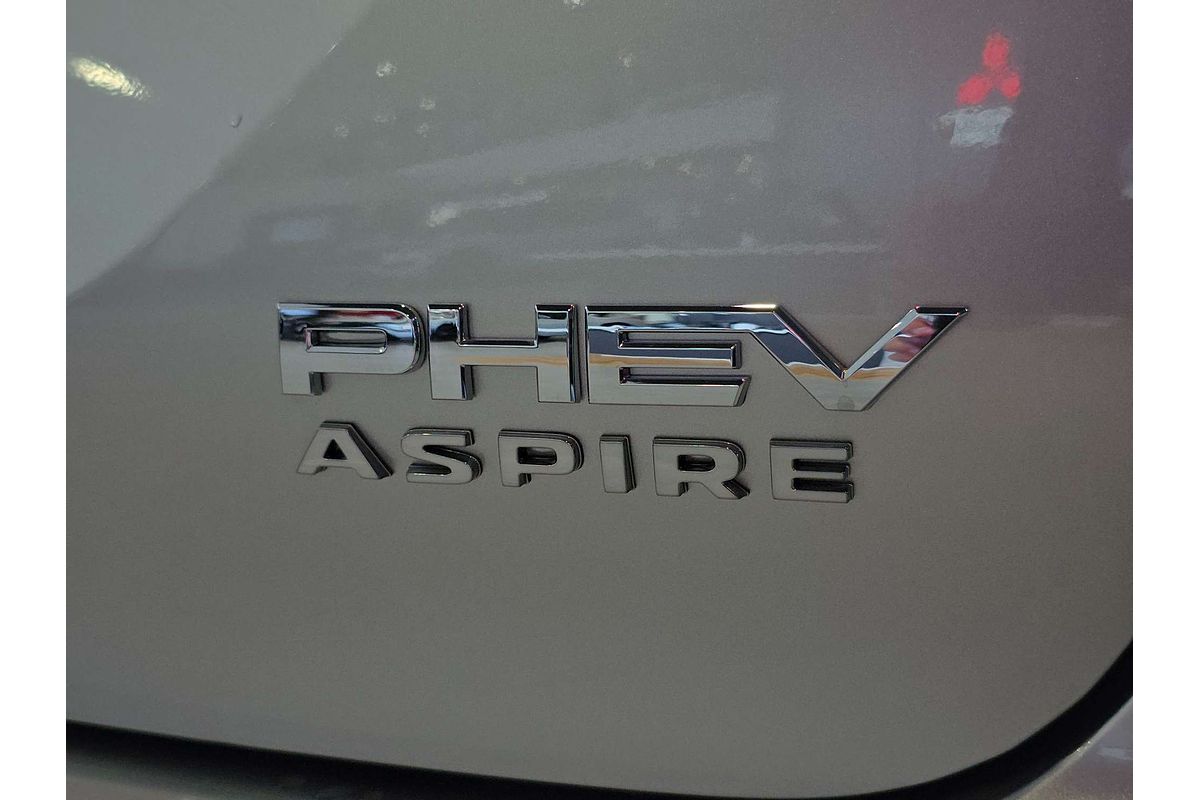 2025 Mitsubishi Outlander PHEV Aspire ZM