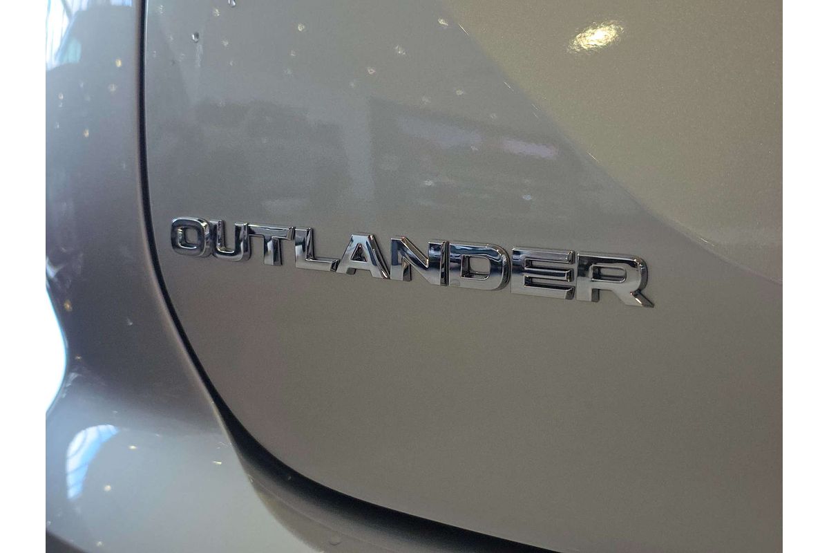 2025 Mitsubishi Outlander PHEV Aspire ZM
