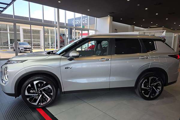 2025 Mitsubishi Outlander PHEV Aspire ZM