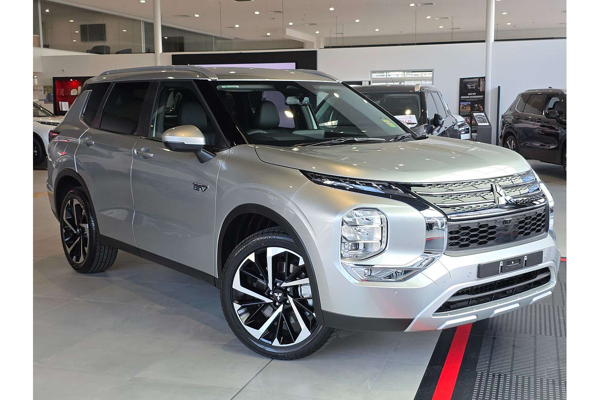 2025 Mitsubishi Outlander PHEV Aspire ZM