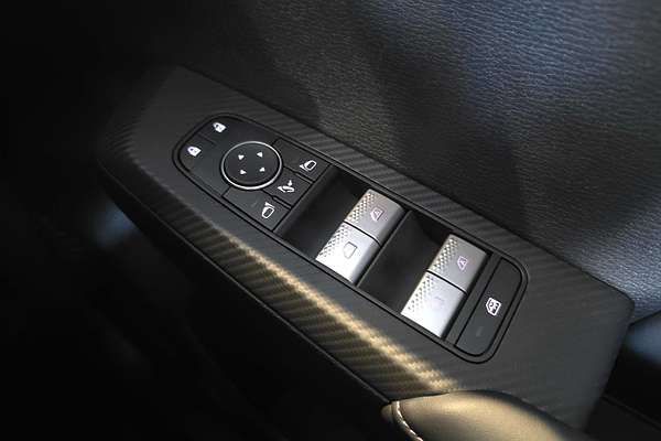 2025 Mitsubishi Outlander PHEV Aspire ZM