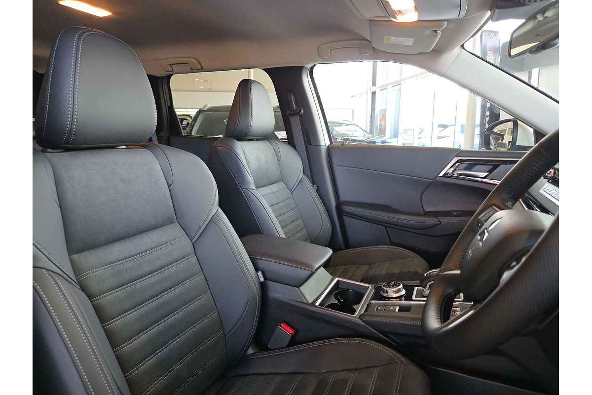 2025 Mitsubishi Outlander PHEV Aspire ZM