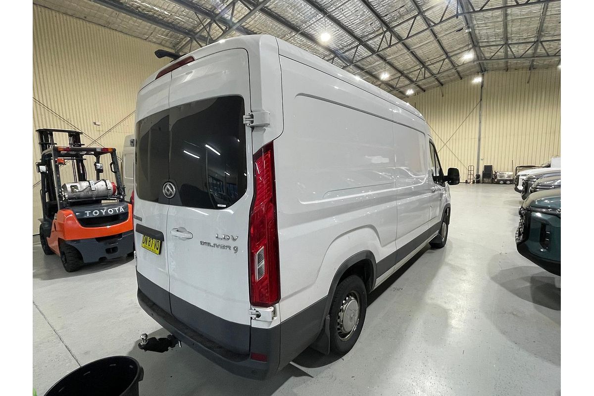 2022 LDV Deliver 9 LWB