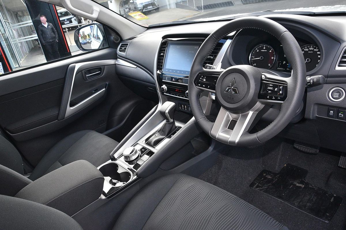 2024 Mitsubishi Pajero Sport GLS QG
