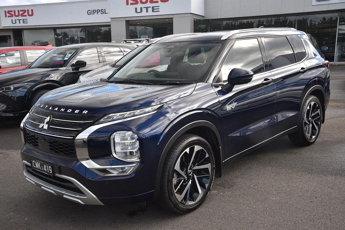 2024 Mitsubishi Outlander PHEV Exceed ZM