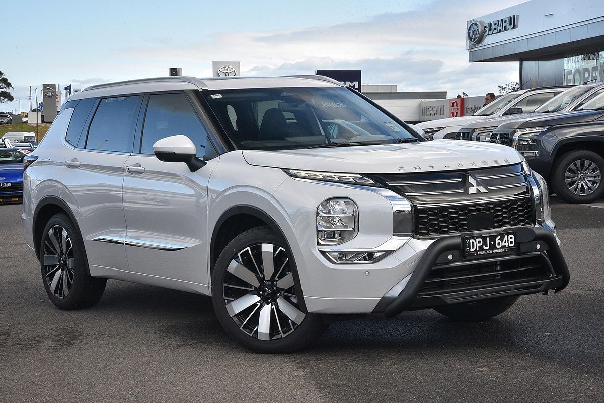 2025 Mitsubishi Outlander Exceed ZM