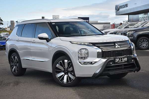 2025 Mitsubishi Outlander Exceed ZM