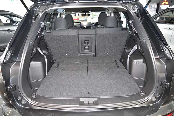 2025 Mitsubishi Outlander LS ZM