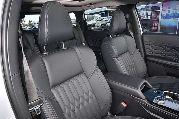 2025 Mitsubishi Outlander Exceed ZM