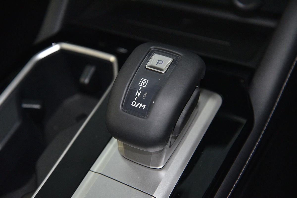2025 Mitsubishi Outlander LS ZM