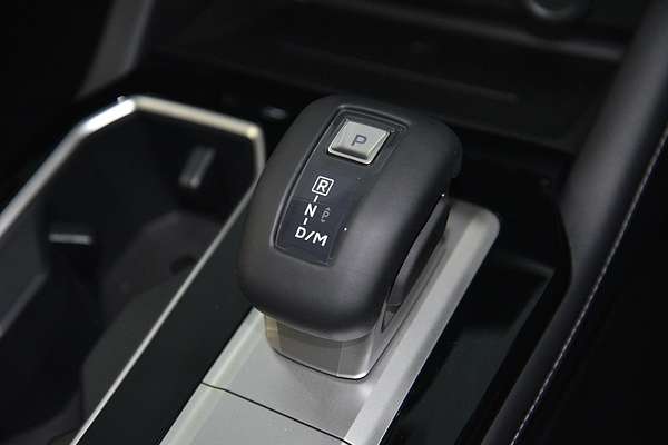 2025 Mitsubishi Outlander LS ZM