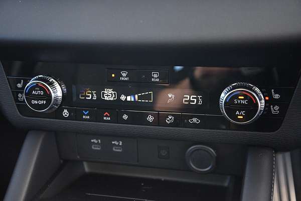 2025 Mitsubishi Outlander Exceed ZM