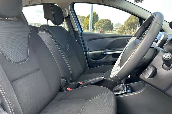 2015 Renault Clio Expression IV B98