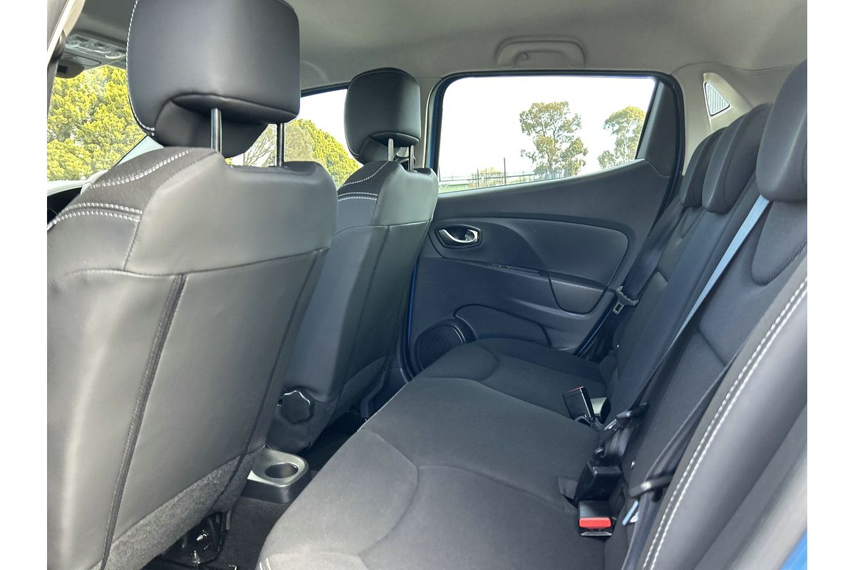 2015 Renault Clio Expression IV B98