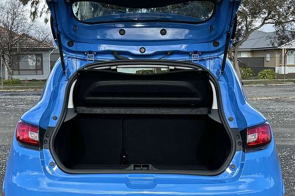 2015 Renault Clio Expression IV B98