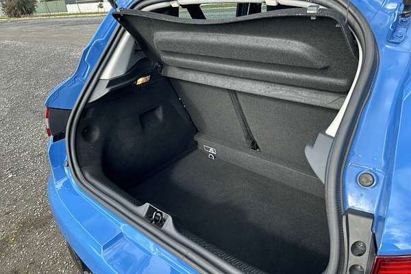 2015 Renault Clio Expression IV B98