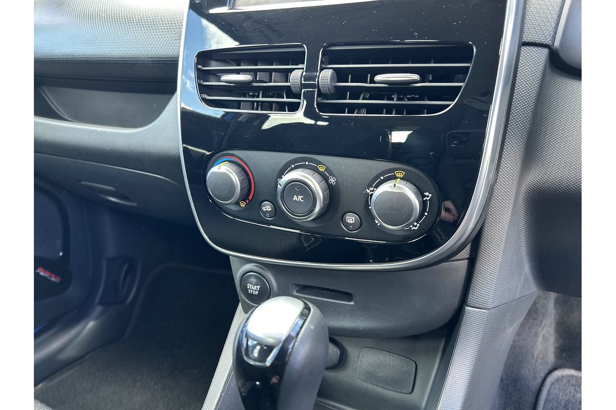 2015 Renault Clio Expression IV B98