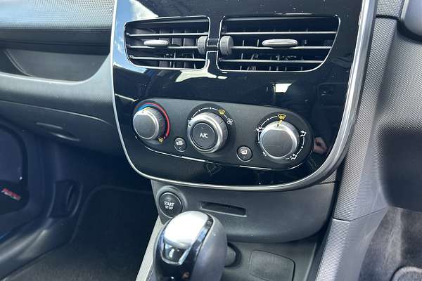 2015 Renault Clio Expression IV B98