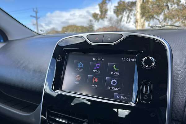 2015 Renault Clio Expression IV B98